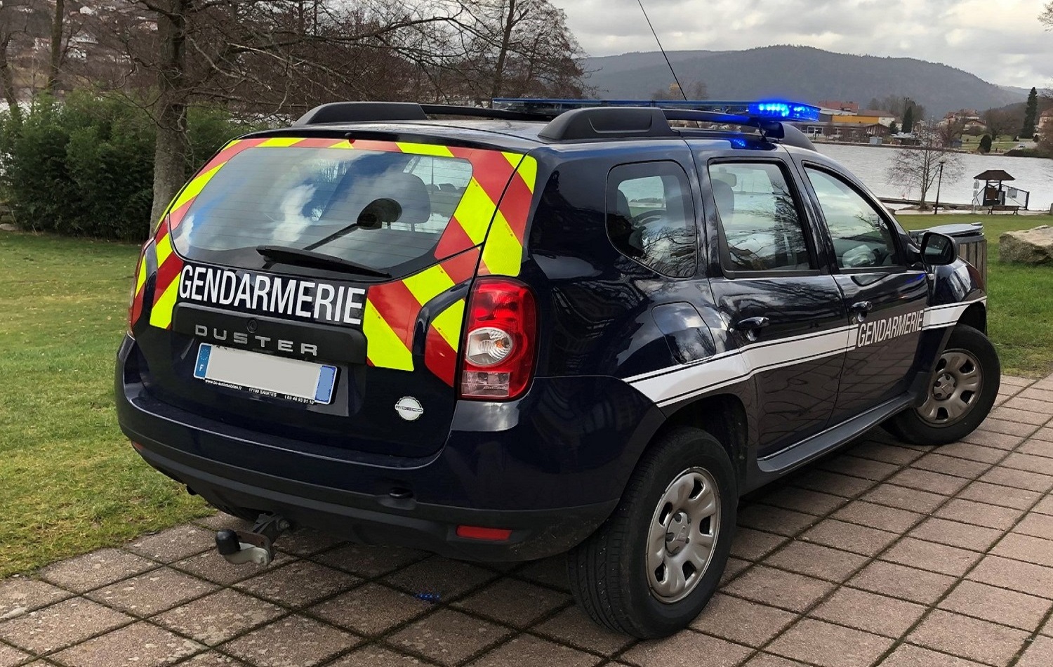GENDARMERIE-DACIA-DUSTER-1-scaled